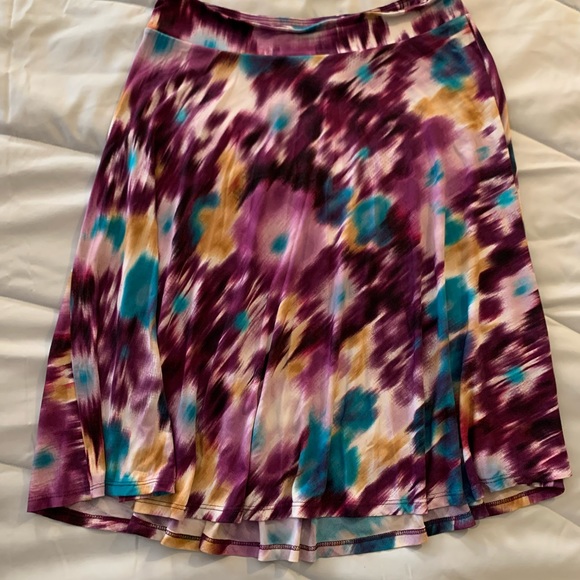 Swingy A-line midi skirt, size small. Literally fun to wear! 💃 - Picture 2 of 5